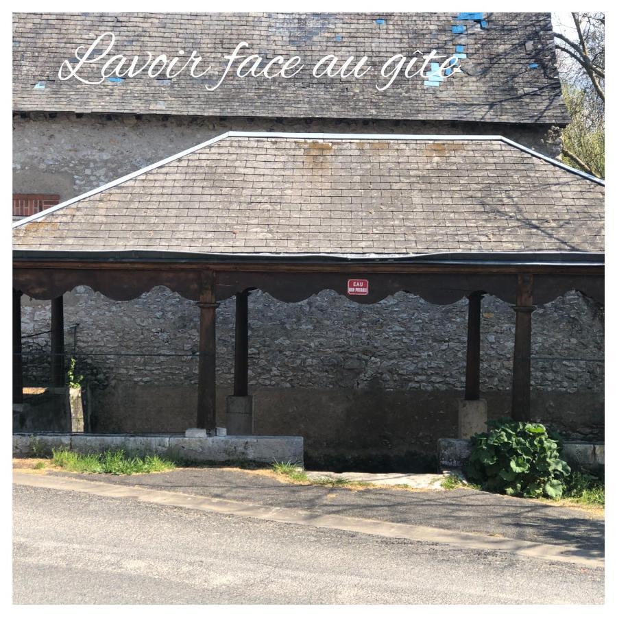 Le Gite Du Lavoir - Les Gites De Josephine Courbouzon  Eksteriør bilde